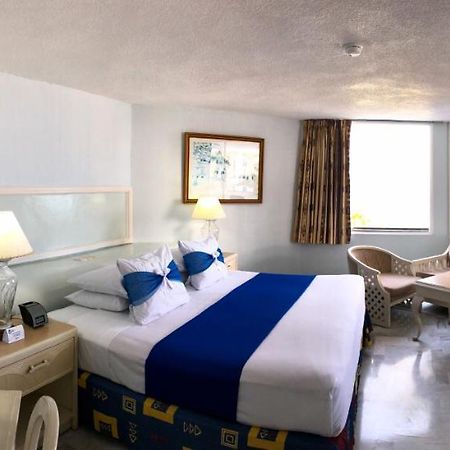 Hotel Acapulco Malibu Bagian luar foto